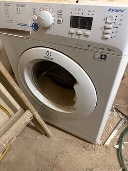 Pračka Indesit s předním plněním 6 kg