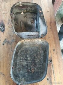 Jawa panelka 250, 350 - bateriový kastlík
