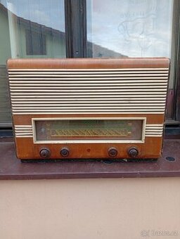 Radio Tesla 606 A