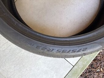 Pirelli 275/35 R23 104y