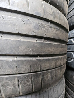 295/35R20 105Y XL Pilot Sport 4 S Acoustic MO1 MICHELIN