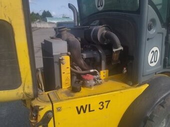 Kolový nakladač Wacker WL37, s mobilní váhou