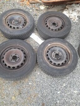 4x 15" plechové disky na Volvo.