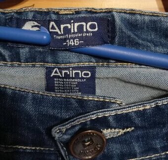 modré džíny, rifle značky Arino se zipem a knoflíkem 146