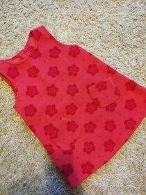 Červené fleecové šaty, velikost 86