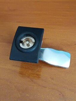 Zámek k rozvaděči