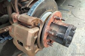 Přední brzdiče komplet Ssangyong Musso, Rexton, Korando