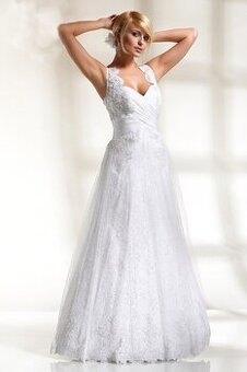 Levné svatební šaty vhodné i na věneček ve vel.36