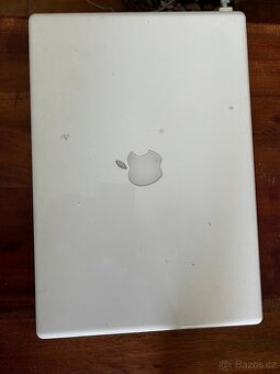 Prodám starý MacBook 5,2 z roku 2008