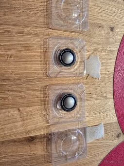 Titanové vrcholky tweeteru.B&W řad 700-800