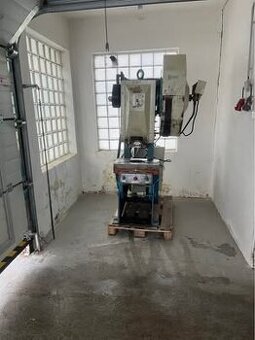 Excentrický lis Len 25