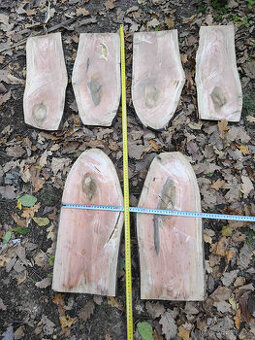 jasanové desky z rozvidlení kmenu, vhodné na mísy, síla 6cm