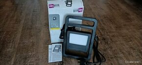 LED reflektor přenosný 10W