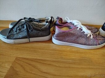 Lesklé botasky vel 36