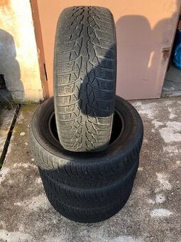 Zimní pneu 195/60/15