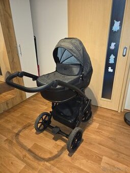 Kočárek značky corona, trojkombinace