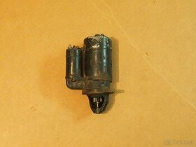 Startér Bosch z industrie motoru brouk VW 122 911 041 B