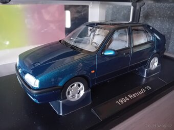Renault, Citroën a MG    1:18   Triple9
