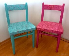 Dvě krásné dětské dřevěné starožitné židličky TON Thonet - 1