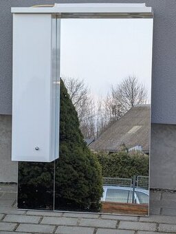 Zrcadlo se skříňkou 105x70