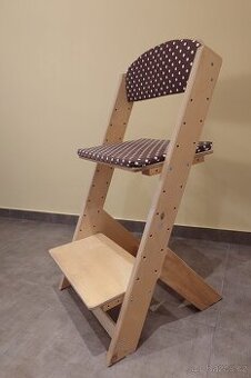 Rostoucí židle