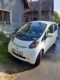 Mitsubishi i-miew