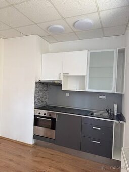 Pronájem bytu 1+kk, centrum Vlašim - 1