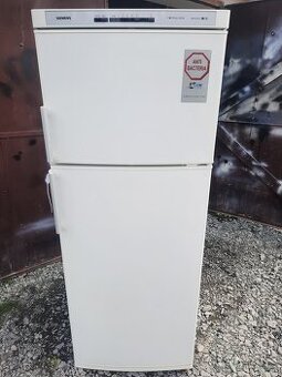 Lednice s mrazákem----mohu dovézt