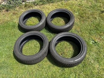 Zimní pneumatiky na Kumho 205/50 R17 93H r.v. 2019