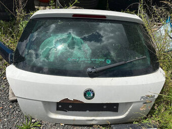 Škoda Fabia 2 Kombi páté zadní dveře, okno