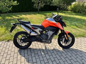 KTM Duke 790