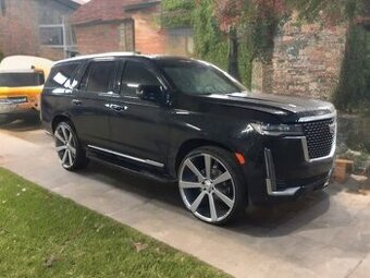 Cadillac Escalade LUXURY 6.2L 4X4 (č.B22) - 1