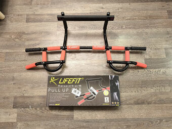 Prodám samovzpěrnou závěsnou hrazdu Lifefit Top Pull up bar - 1