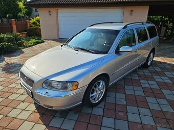 Volvo V70, D5,120KW, TOP VÝBAVA,2.MAJITEL r.v.2005
