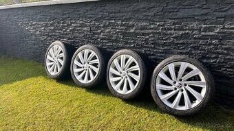 Škoda_Originální ALU kola Perseus 18”
