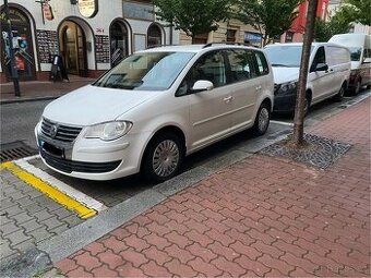 Volkswagen Touran 2.0i Benzín/CNG rok výroby 2010 200.000km