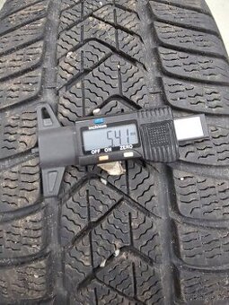 Zimni pneu pirelli 225/45 r18