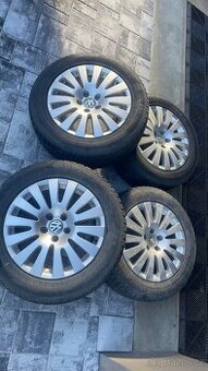 VW alu 5x112 R17 se zimními pneu 5mm