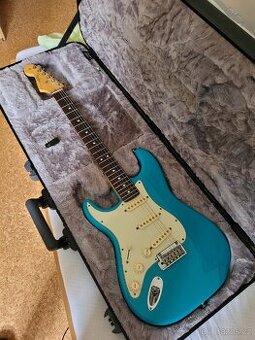 Levoruká elektrická kytara Fender Stratocaster