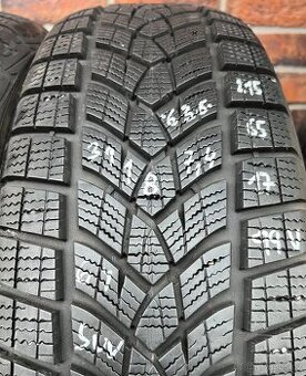 215/65 R17 99V zimní pneumatiky GoodYear (3918)