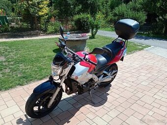 Suzuki GSR 600