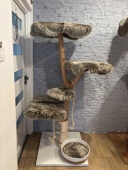 Stromové škrabadlo pro kočky