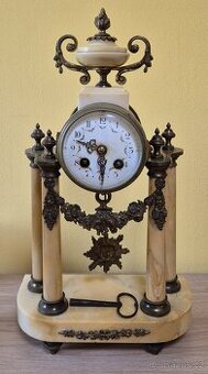 Krbové sloupkové hodiny