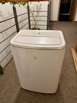 Mobilní klimatizace Electrolux EXP34U339HW