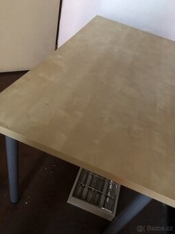 stůl ikea