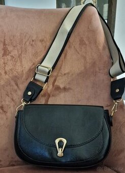 Malá černá kabelka - nová