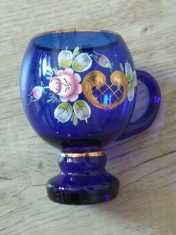 Modré sklo, sklenice s ouškem