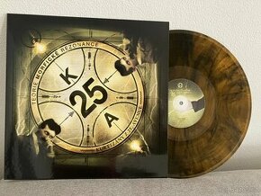 Žluté LP Kurtizány z 25. Avenue-Teorie morfické rezonance