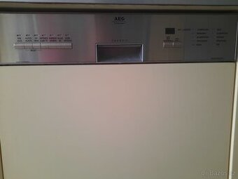 Koupím myčku AEG na náhradní díly