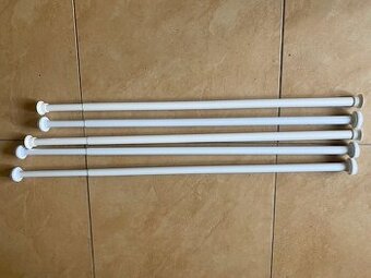 Rozpínací tyč na závěs